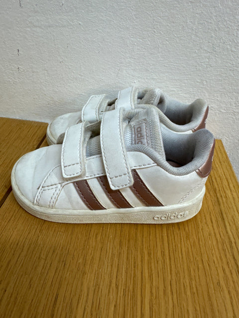 Adidas Halbschuhe m. Klett Weiß Gr. 22