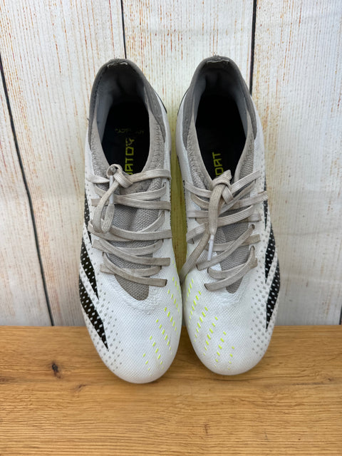 Adidas Fußballschuhe weiß/ schwarz Gr. 39