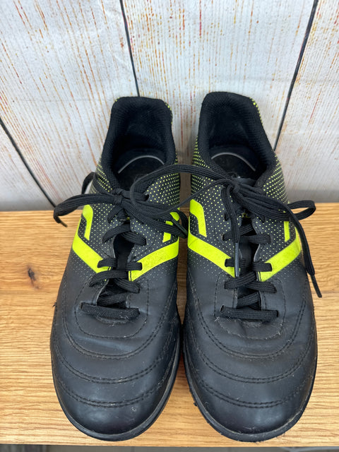 Fußballschuhe schwarz/ neongrün Gr. 34