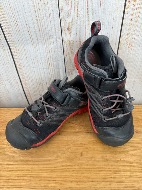 Keen Halbschuhe schwarz/ rot Gr. 31